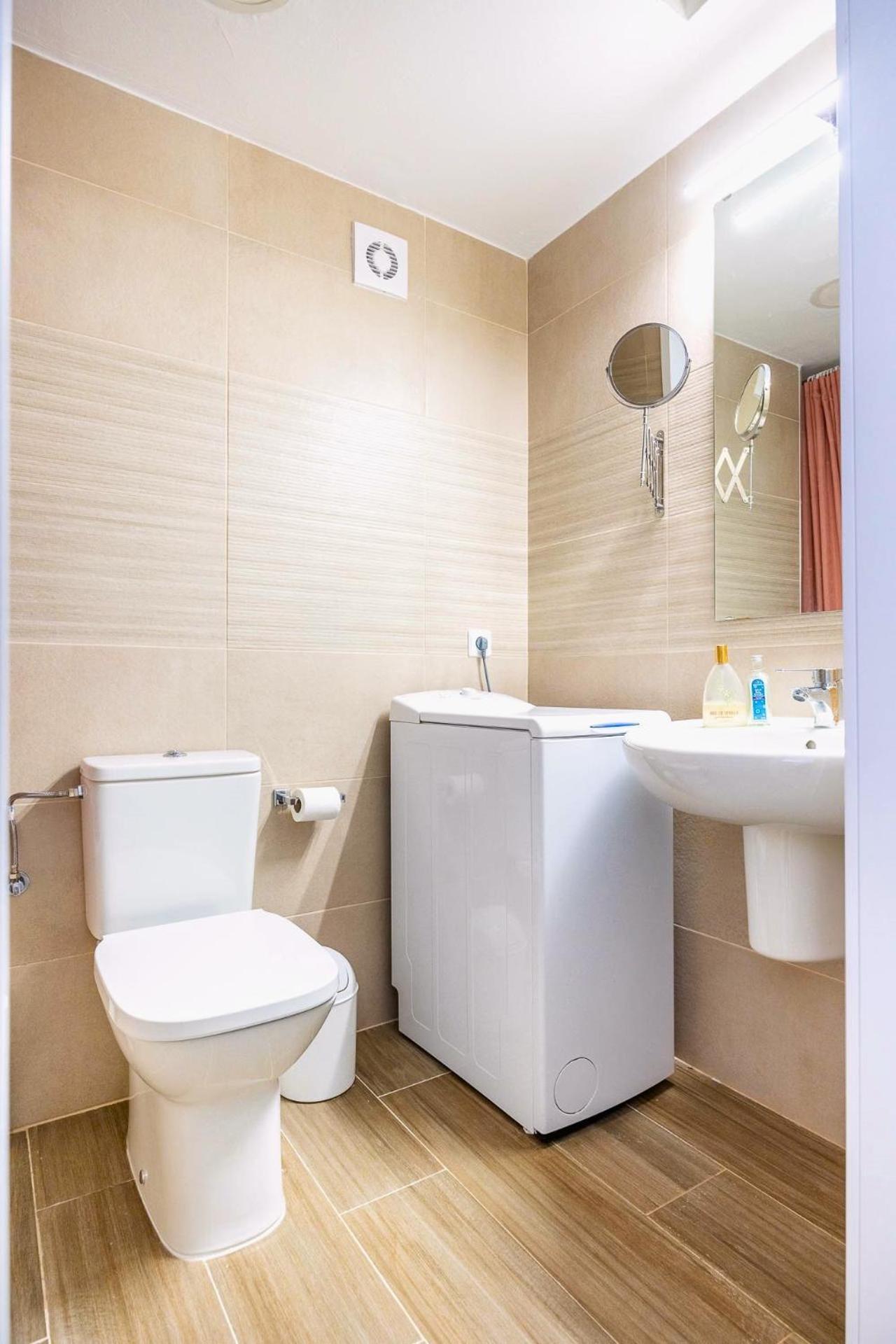 Sunterrace Loft-Triana'S Star, 10' From City Center! Севиля Екстериор снимка